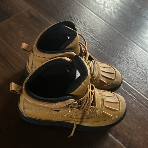 Nike Woodside 2 High ACG Boots Size 6.5 color wheat/black - Picture 10 of 15